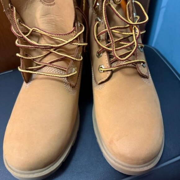 Timberland Linden Woods Bootie - NWOT - Picture 13 of 16